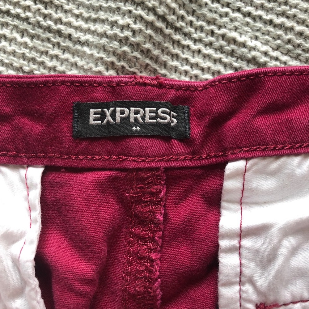 Express Shorts - Picture 3 of 4